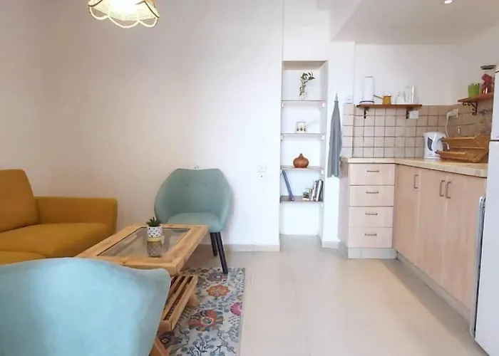 צימר בירושלים- יחידת ארוח מול יער ירושלים Apartamento que aceita animais de estimação
