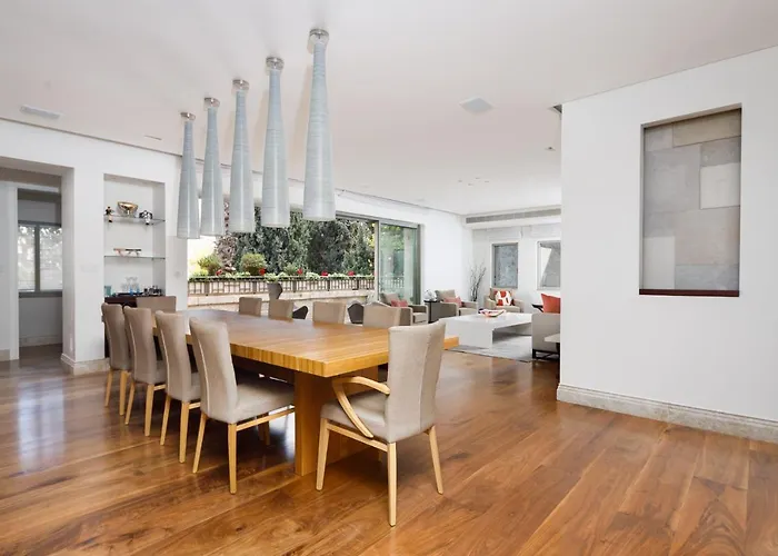 Penthouse In Rehavia Apartamento Jerusalém que aceita animais de estimação