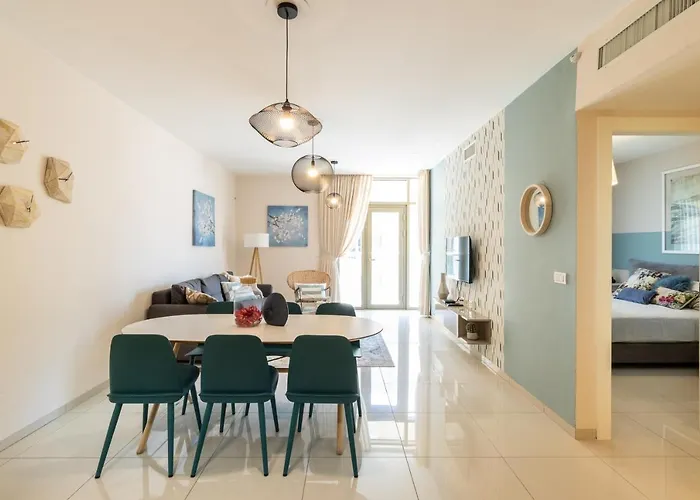 Luxury One-Bedroom Apartment/Parking In City Center Jerusalém que aceita animais de estimação